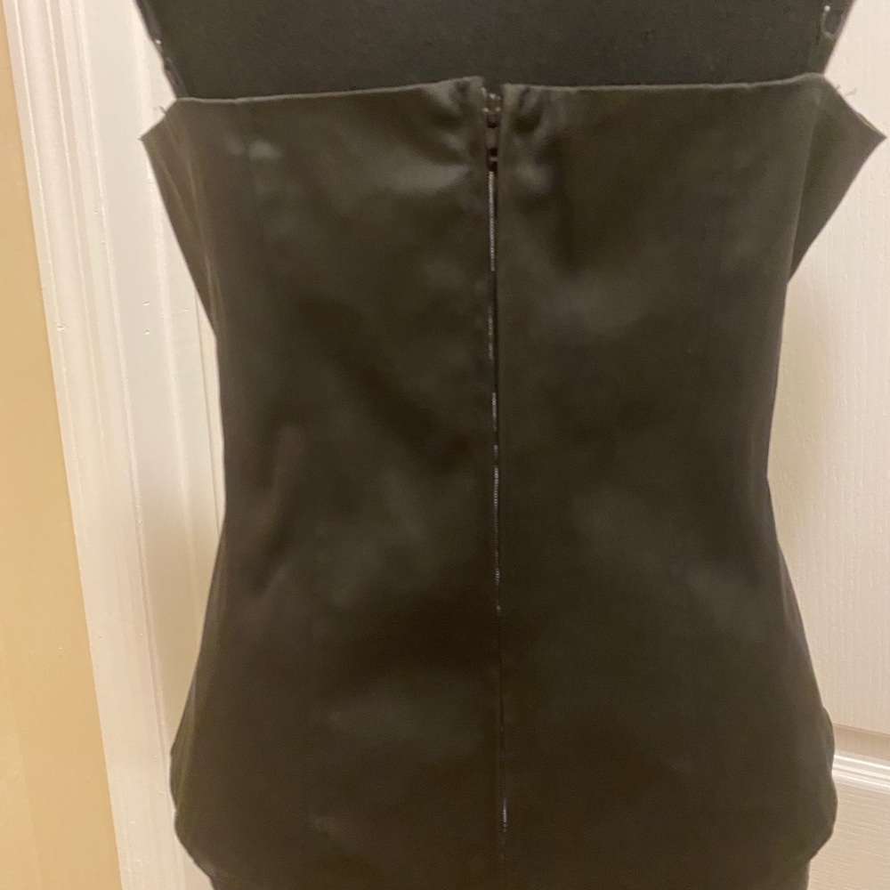 Top - Picture 5 of 6